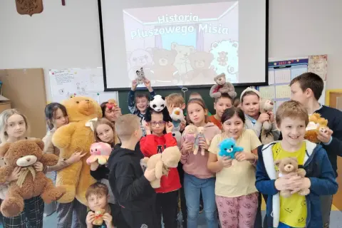 Dzień pluszowego misia w przedszkolu – kiedy i jak go świętować?