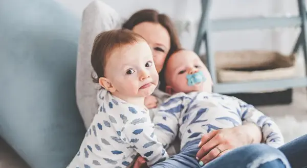 Żłobek, babcia, niania czy ja sama – co wybrać dla dziecka?